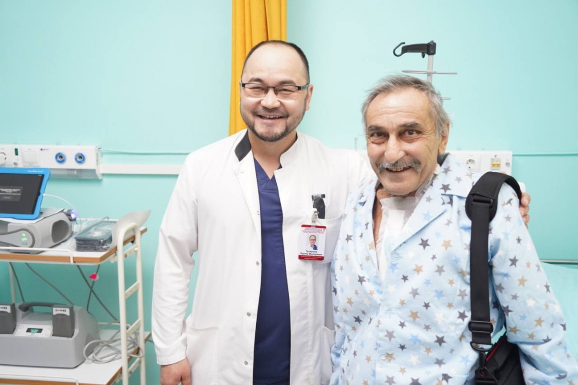 В НИИ кардиологии и внутренних болезней 65-летнему пациенту имплантировали искусственный левый желудочек сердца (LVAD)