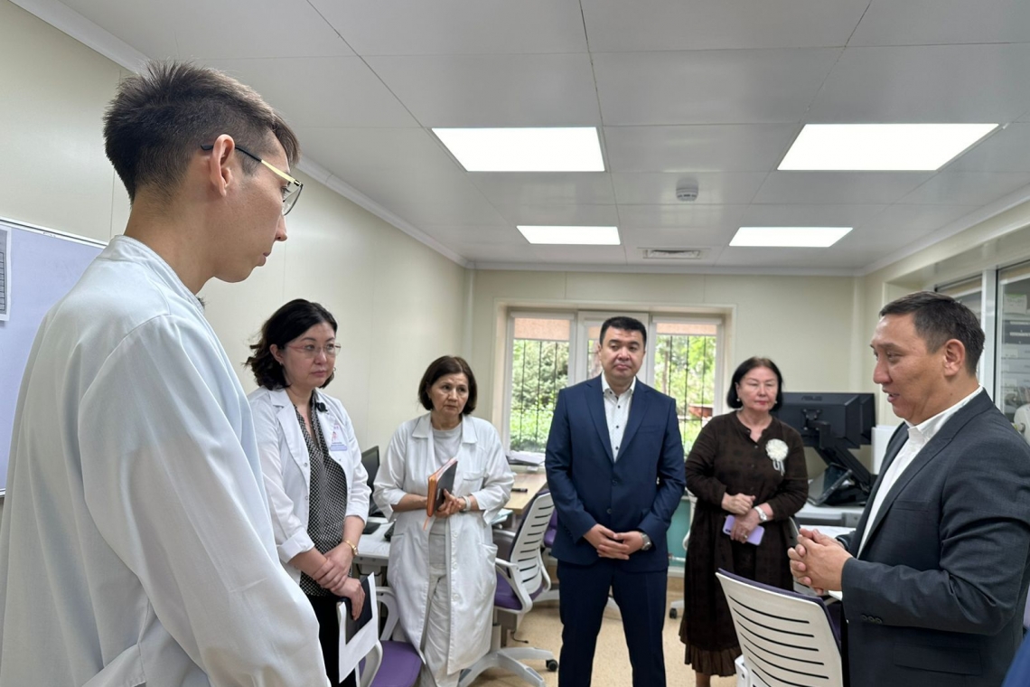 Руководством НИИКВБ и Алматинского филиала ФМС обсуждены вопросы обеспечения доступности медпомощи населению страны
