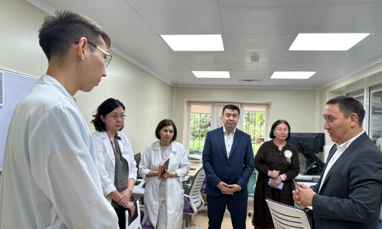 Руководством НИИКВБ и Алматинского филиала ФМС обсуждены вопросы обеспечения доступности медпомощи населению страны