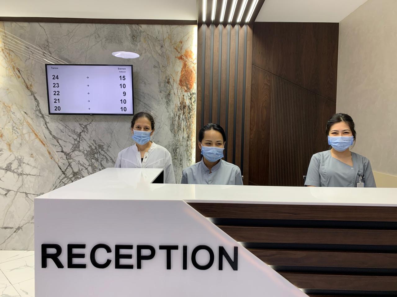 Орманды аралап жүрген эльф бейнеленген порно ойыны.