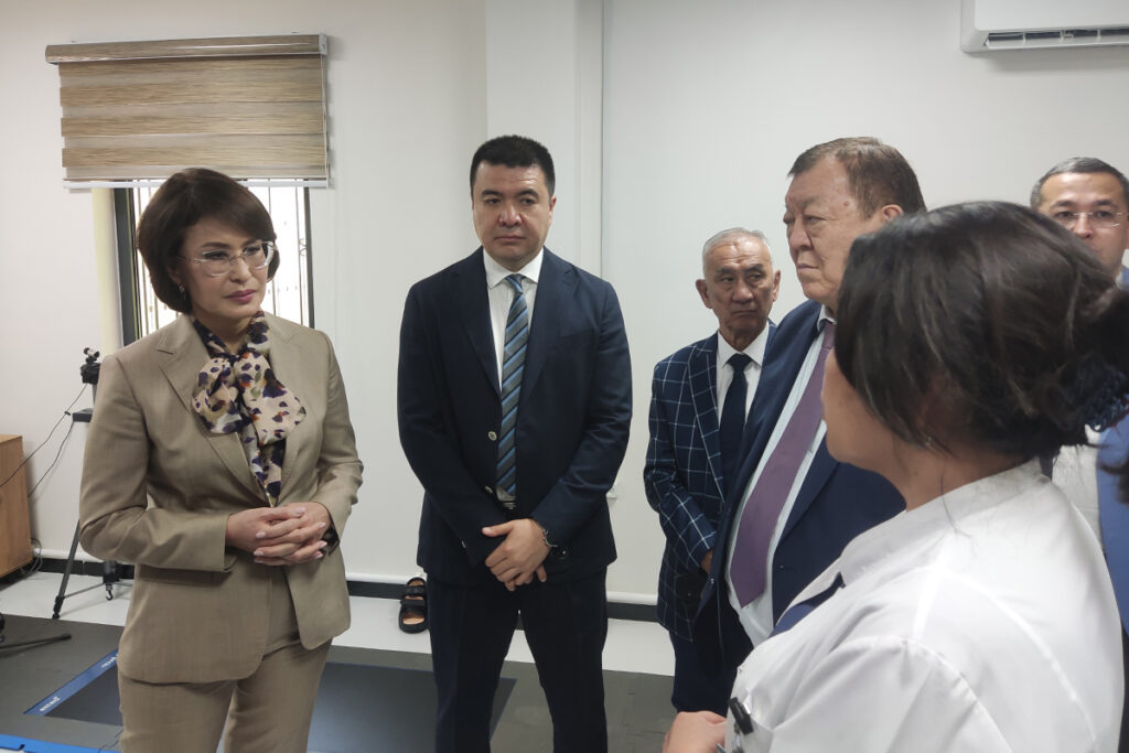В Алматы на базе НИИКВБ открылся Республиканский центр эндокринологии и