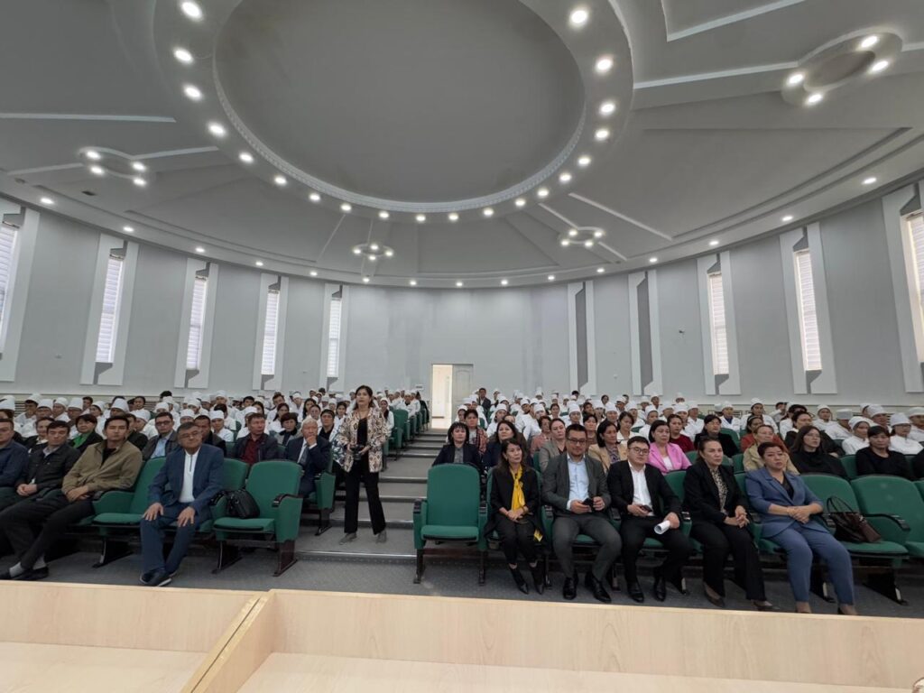 КІАҒЗИ мамандары Қазақстандағы қант диабеті мен эндокриндік аурулар бойынша көмек көрсету тәжірибесімен өзбекстандық әріптестерімен бөлісті